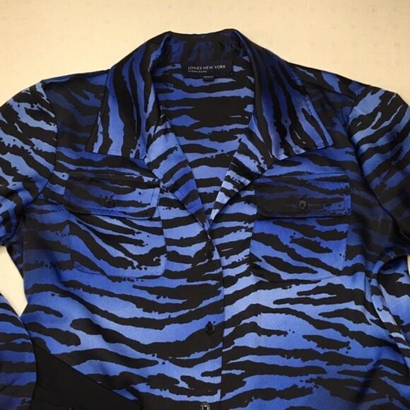 NWOT zebra print button down blouse - Picture 5 of 5
